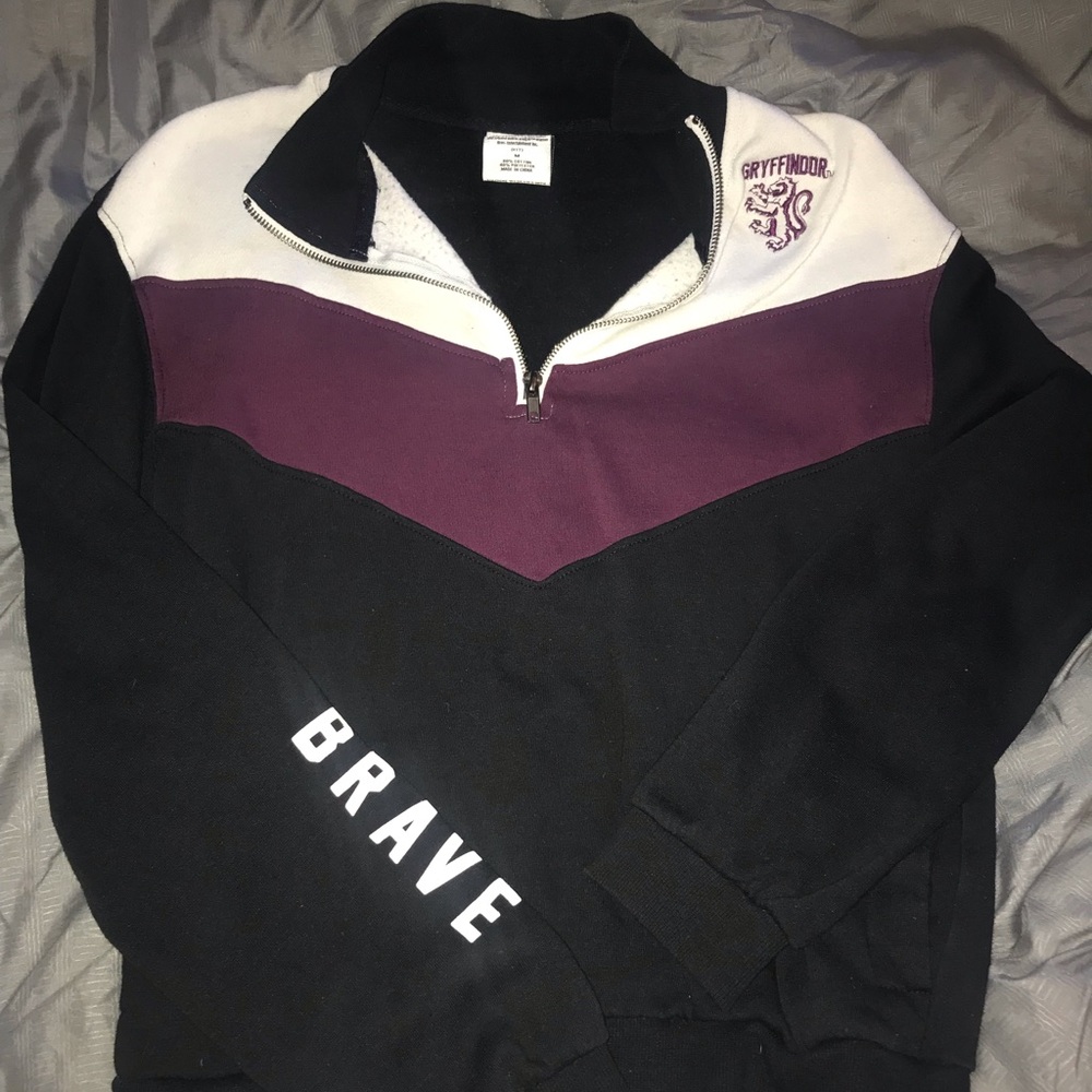 Brand new Harry Potter Gryffindor sweatshirt